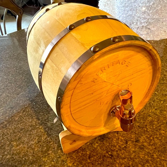 Hammer & Axe Dining Hammer Axe Whiskey Barrel 3l Beverage Dispenser